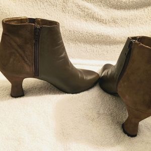Brown two tone Leather/Suede zip up Booties